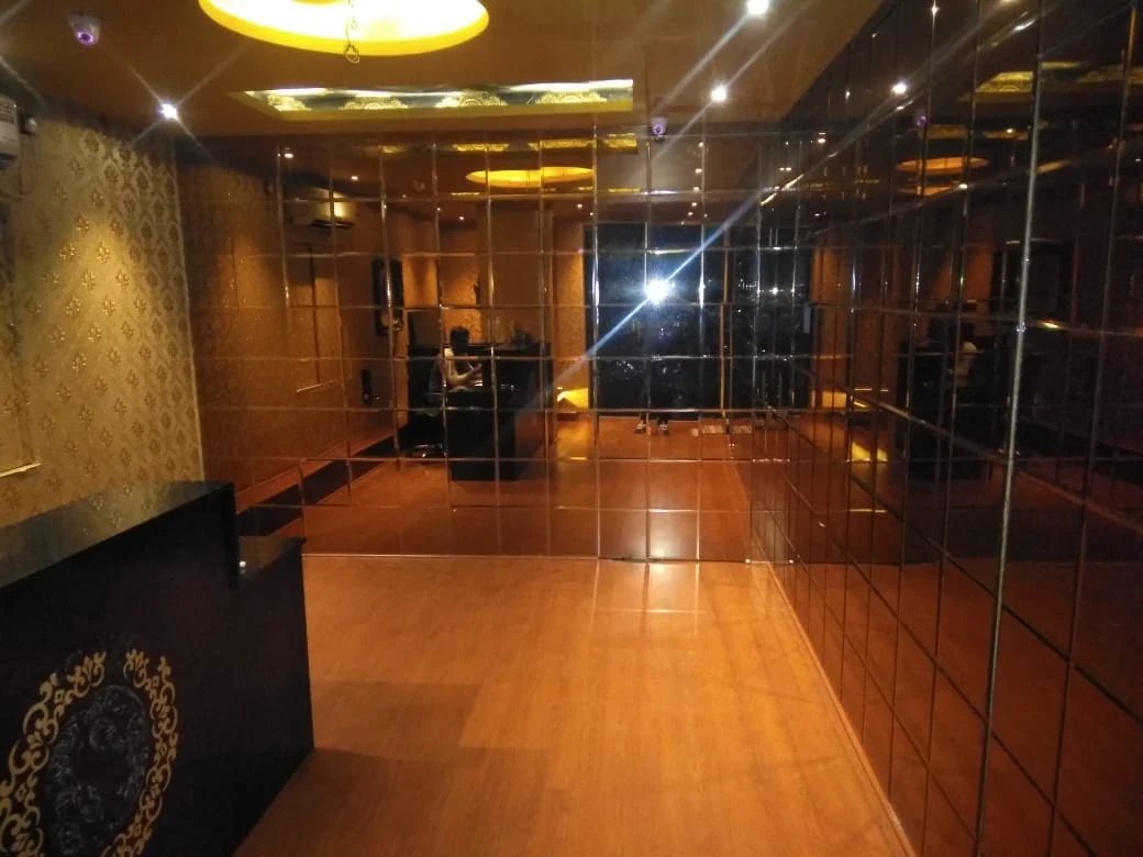 Professional aromatherapy and body massage at Glory Spa